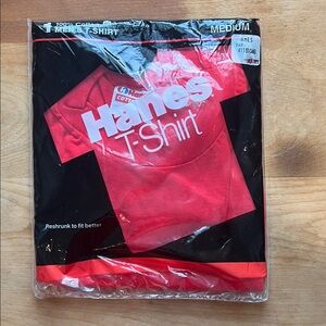 Hanes Mens Red Crew Neck T Shirt  1992 Deadstock USA medium Vintage 90s
